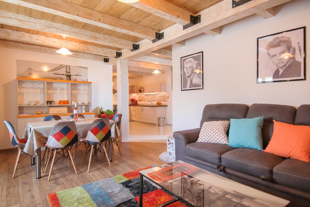 Apartments Borgo 8 Tar-Vabriga ภายนอก รูปภาพ